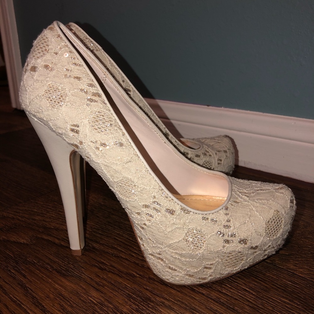 High heels - Picture 3 of 4